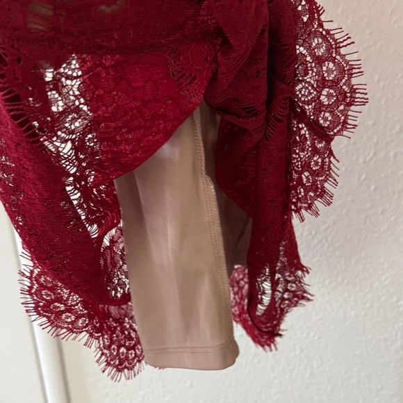 Love, Fire Burgundy Lace Sleeveless Blouse NWT Sm - Picture 5 of 6